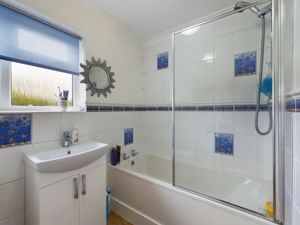 Bathroom - click for photo gallery